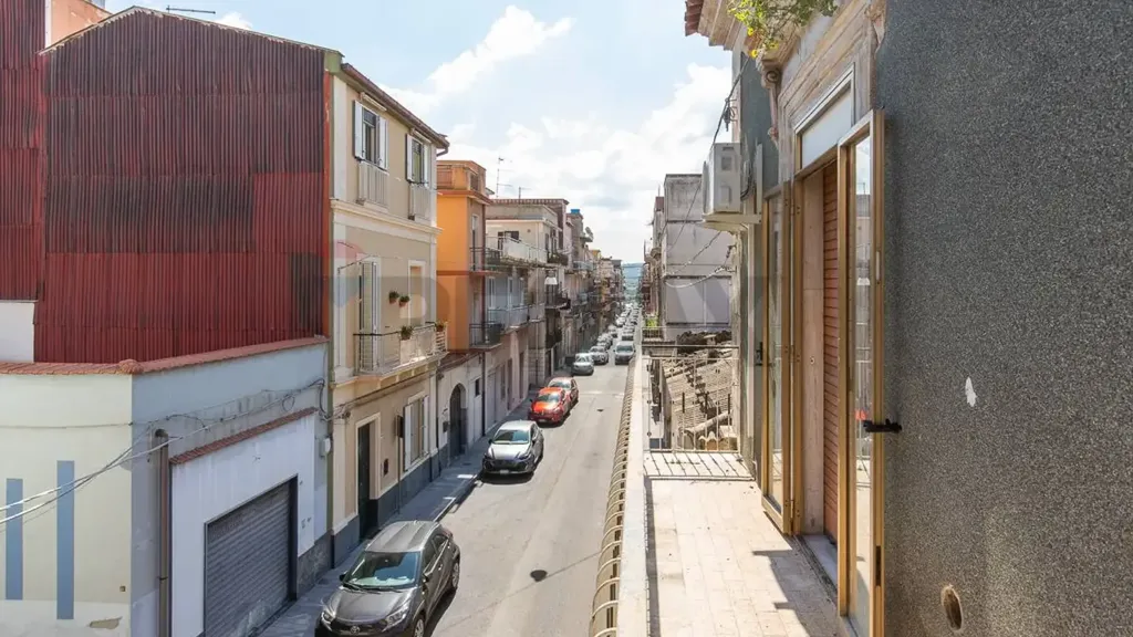 Balcon - Terraced House with Balcony in Carlentini Centre