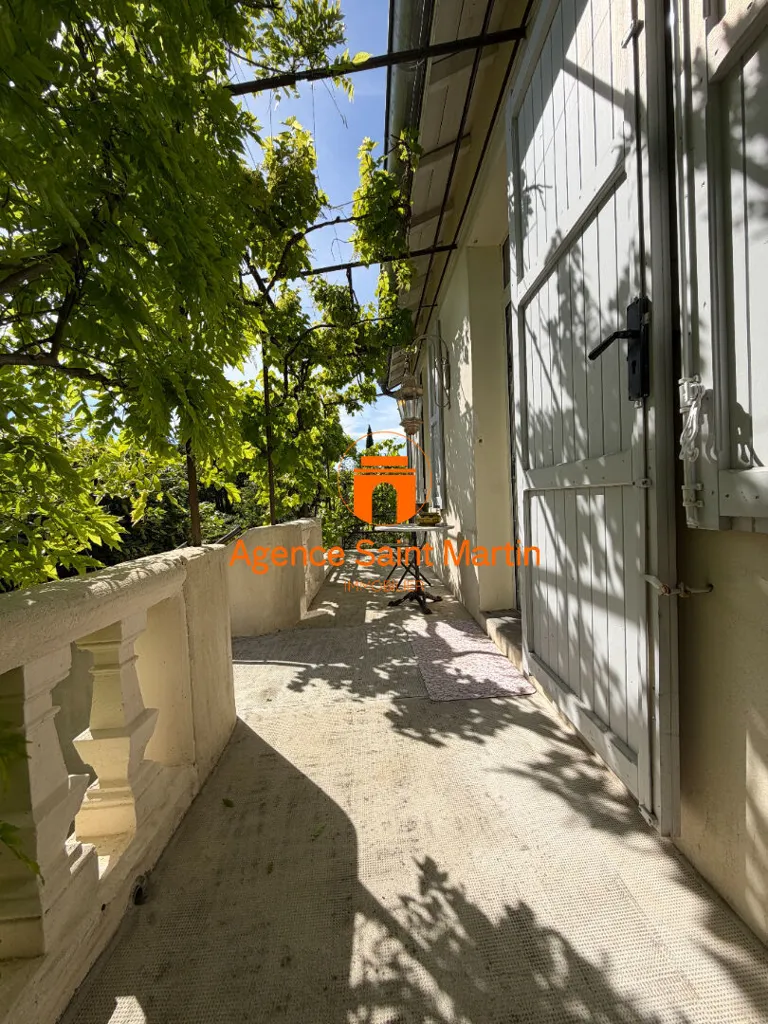 Terrasse - Maison Atypique avec Piscine à Montélimar