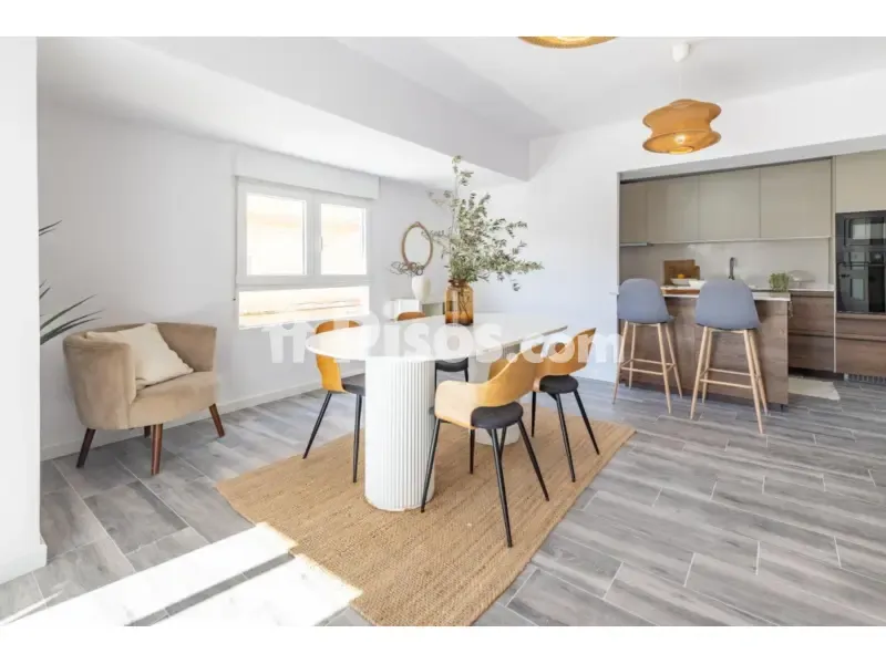 Salle à manger - Renovated Apartment with Balcony in Benifaió