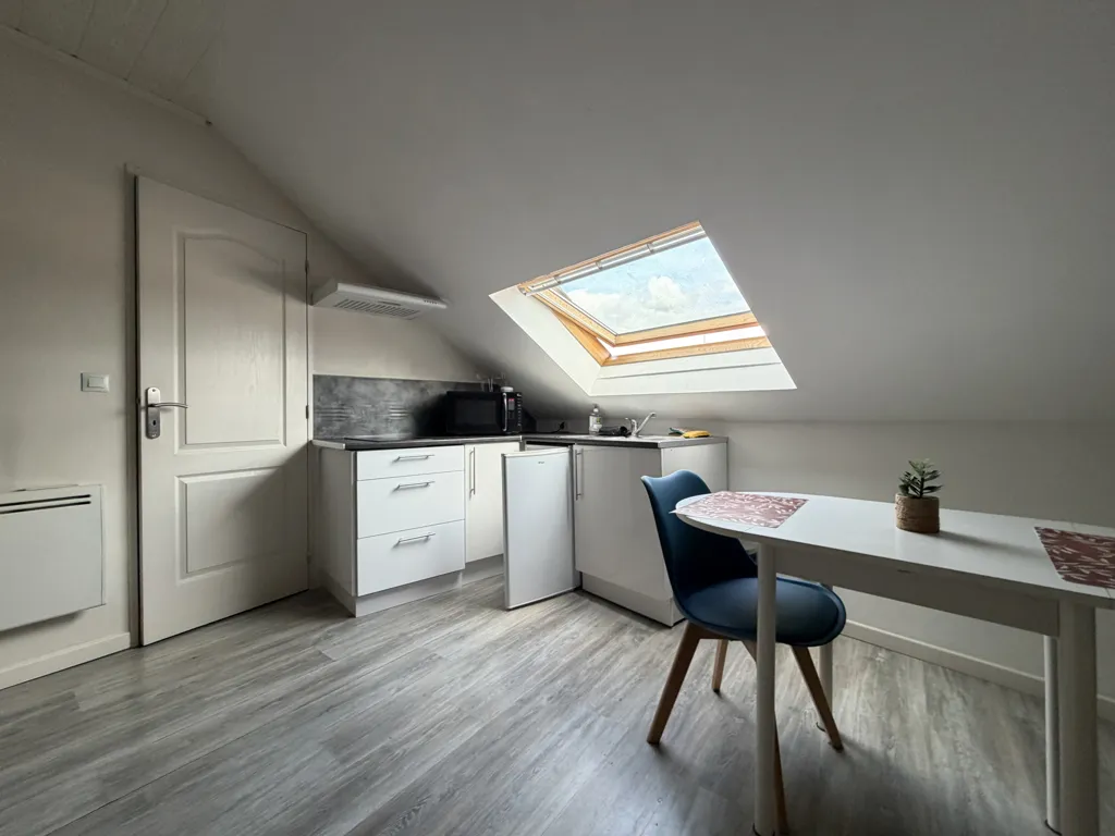 Sala da pranzo - Studio Apartment with Balcony in Amiens