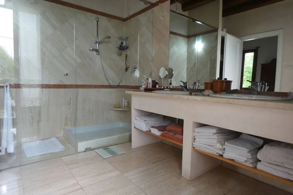 Salles de bain - Luxury Villa with Private Garden in Due Carrare