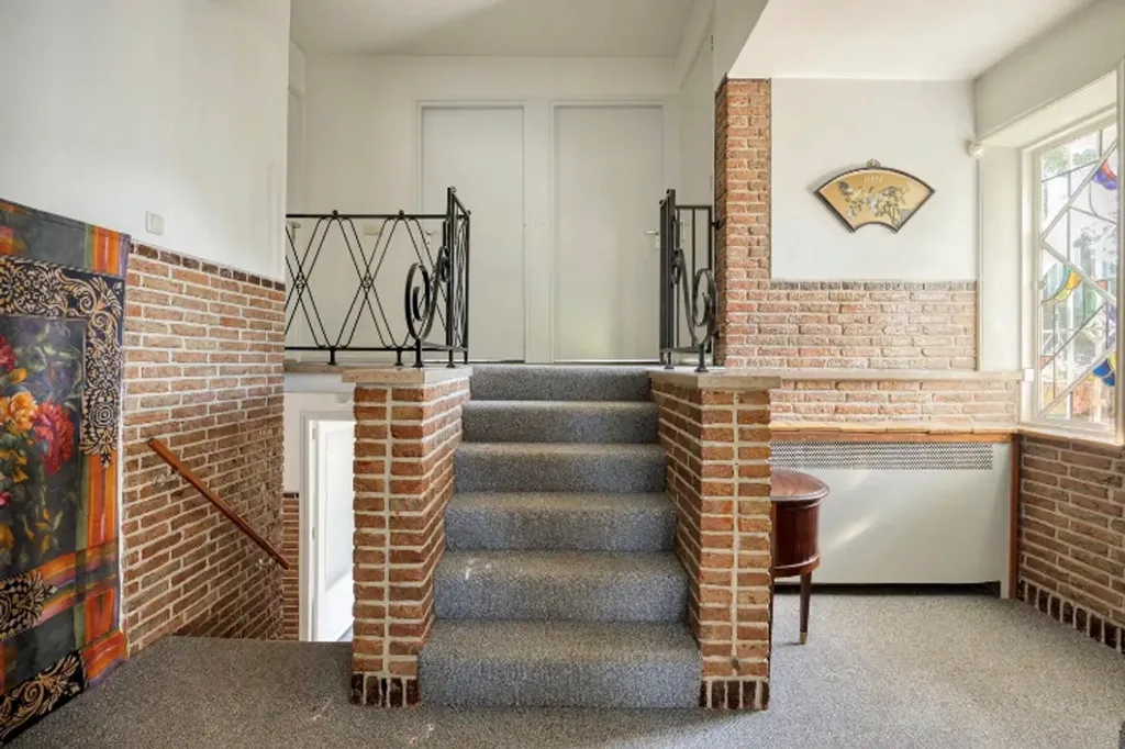 Toad - Charming Villa with Parkland Views in Maasland