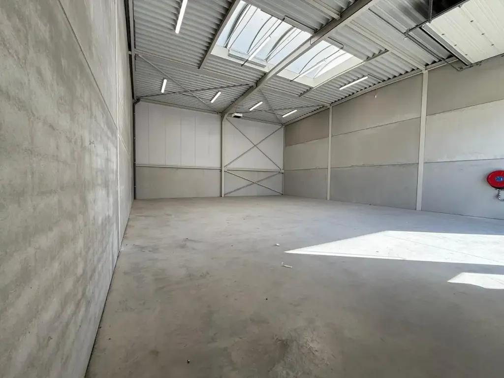 Garage - KMO-unit Nieuve à Genk, Nieuwpoortlaan