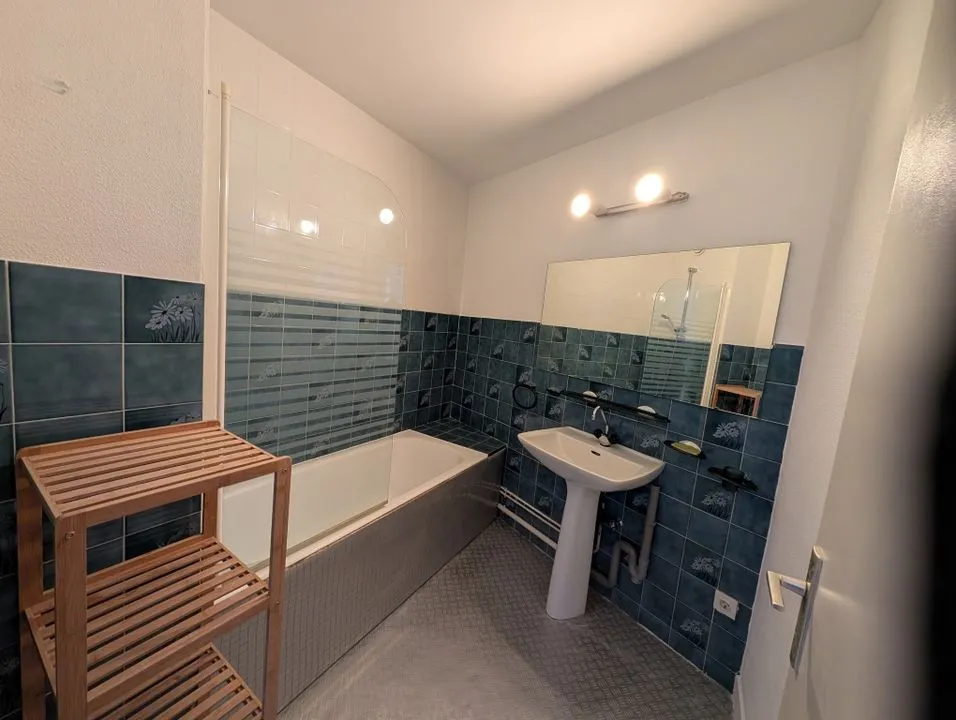 Salles de bain - Appartement T3 avec Baignoire à Nantes