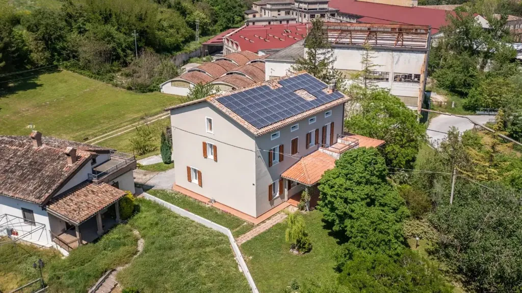Vue aérienne - Apartment with Private Garden in Fabriano