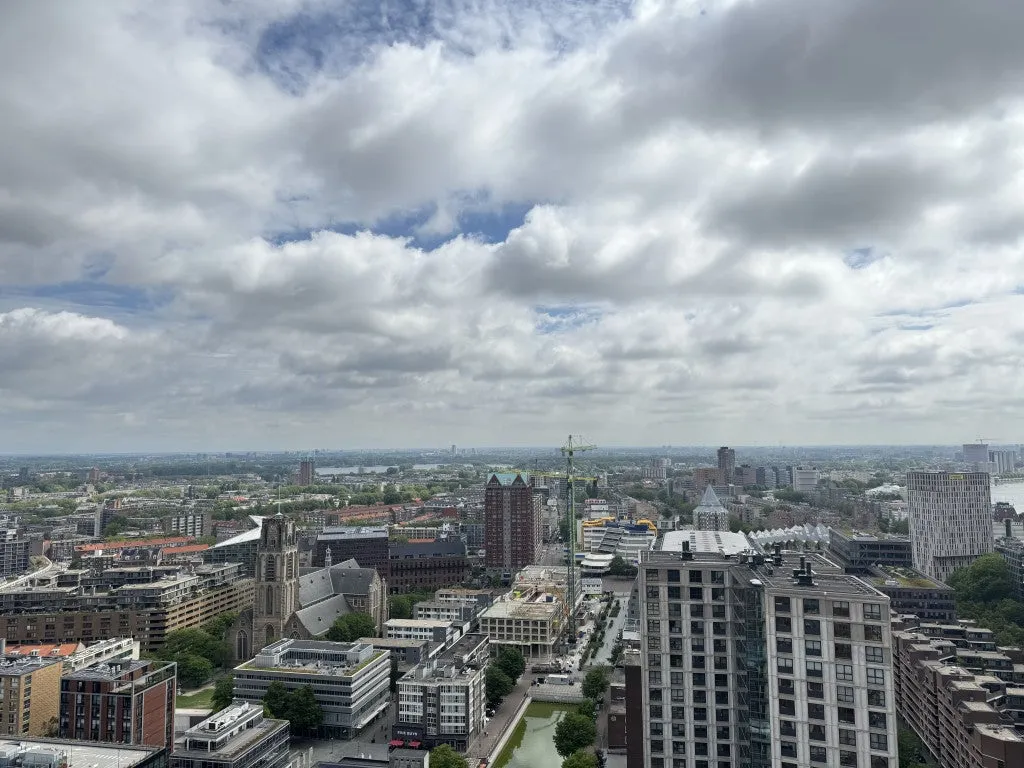 Toad - Corner Apartment with City Views in Rotterdam