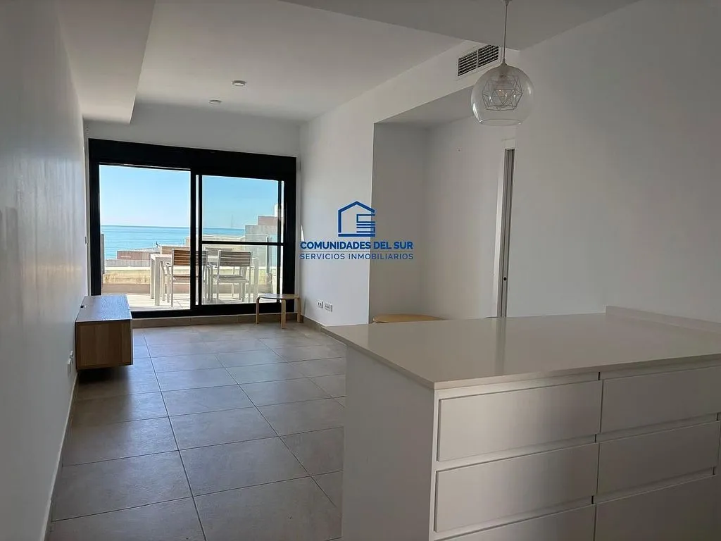Pièces - Modern Apartment with Sea View in Fuentebravía