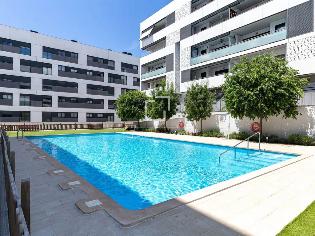 Piscine - Modern Apartment with Terrace in Sant Just Desvern