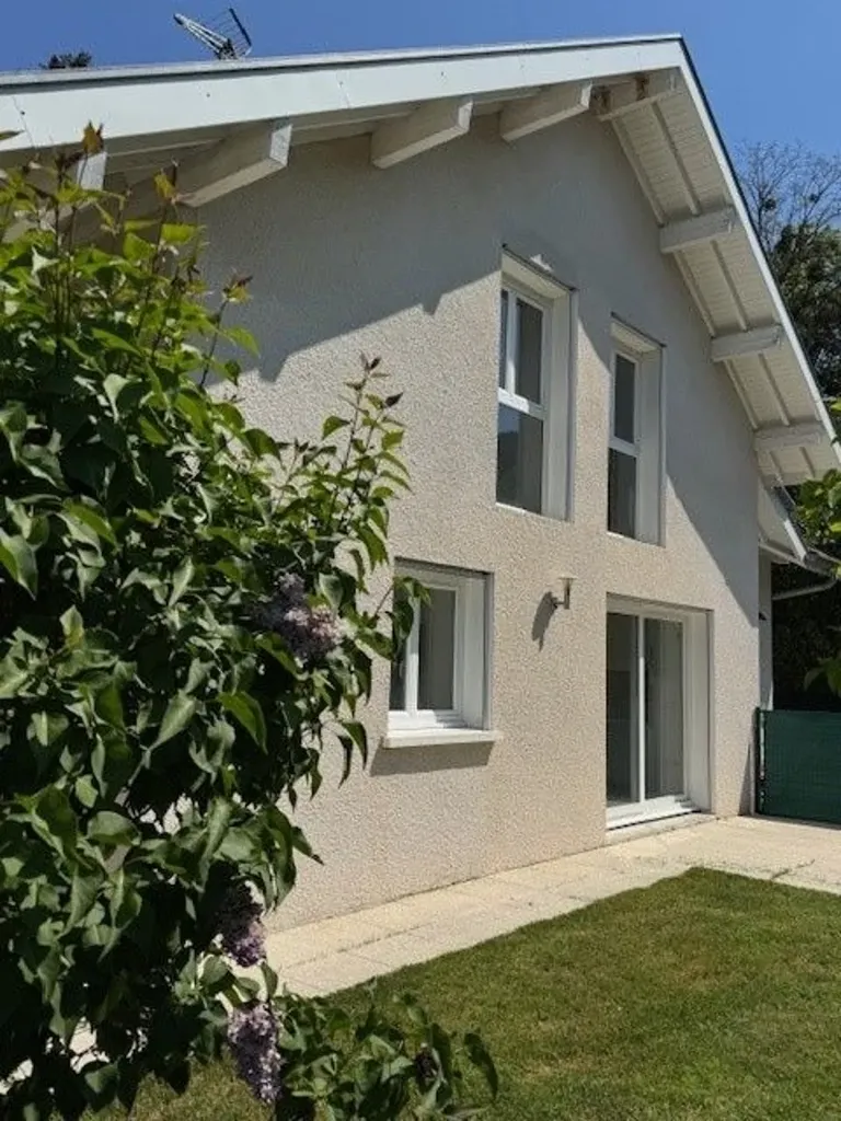 Exterior - Individual House with Garden in Saint-Cergues