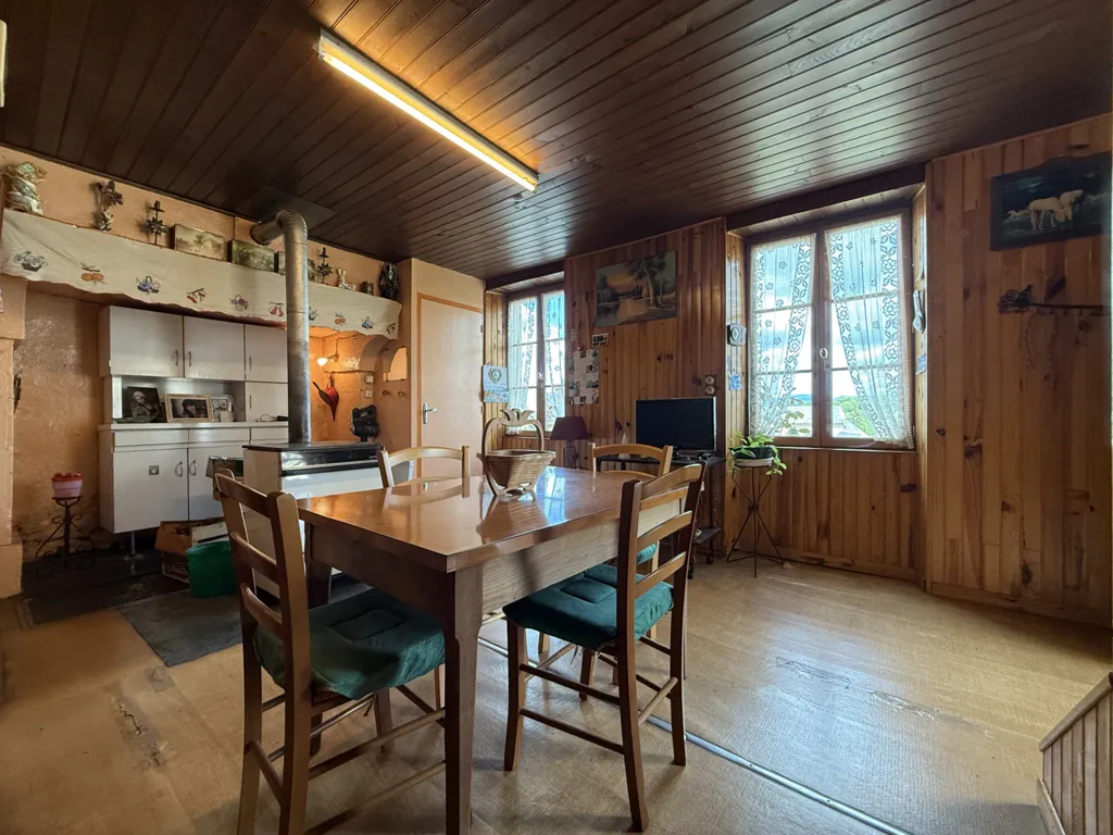 Sala da pranzo - Authentic Village House with Garden in Pierrefiche