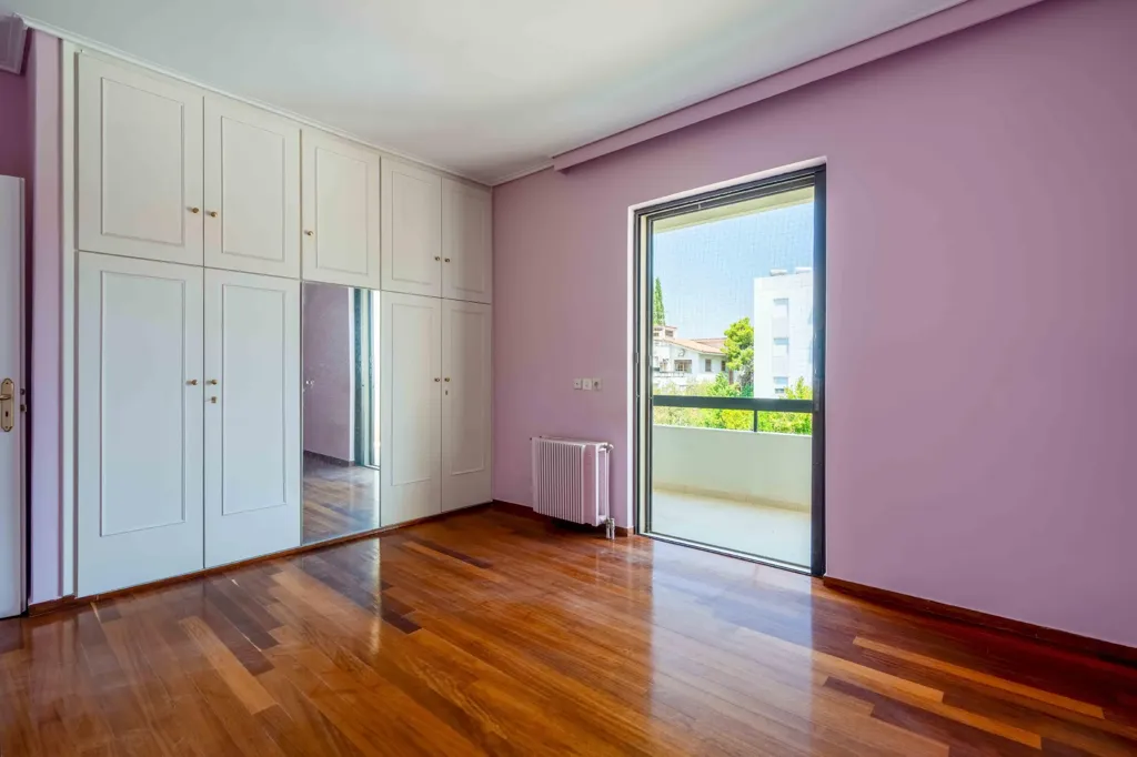 Magamistoad - Top Floor Apartment with Panoramic Views near Glyfada Golf