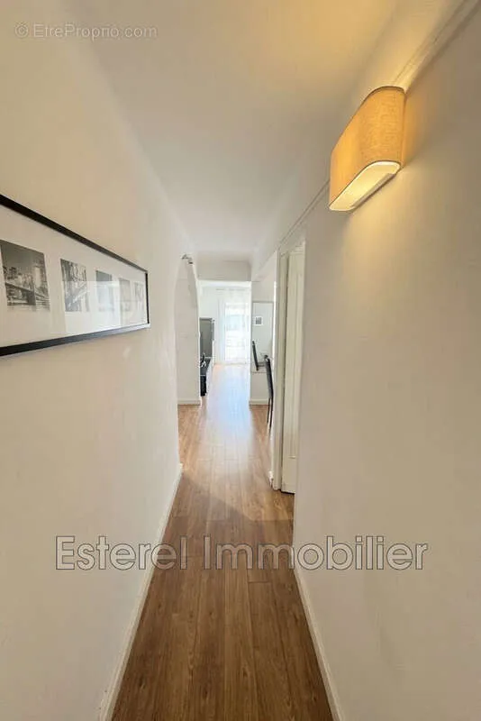 Ingresso - 3-Bedroom Apartment with Sea View in Cannes