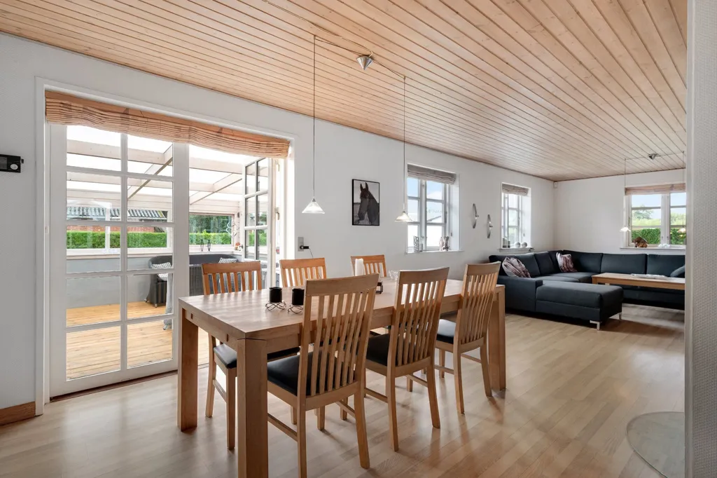 6-toaline maja asukohas Frederikshavn