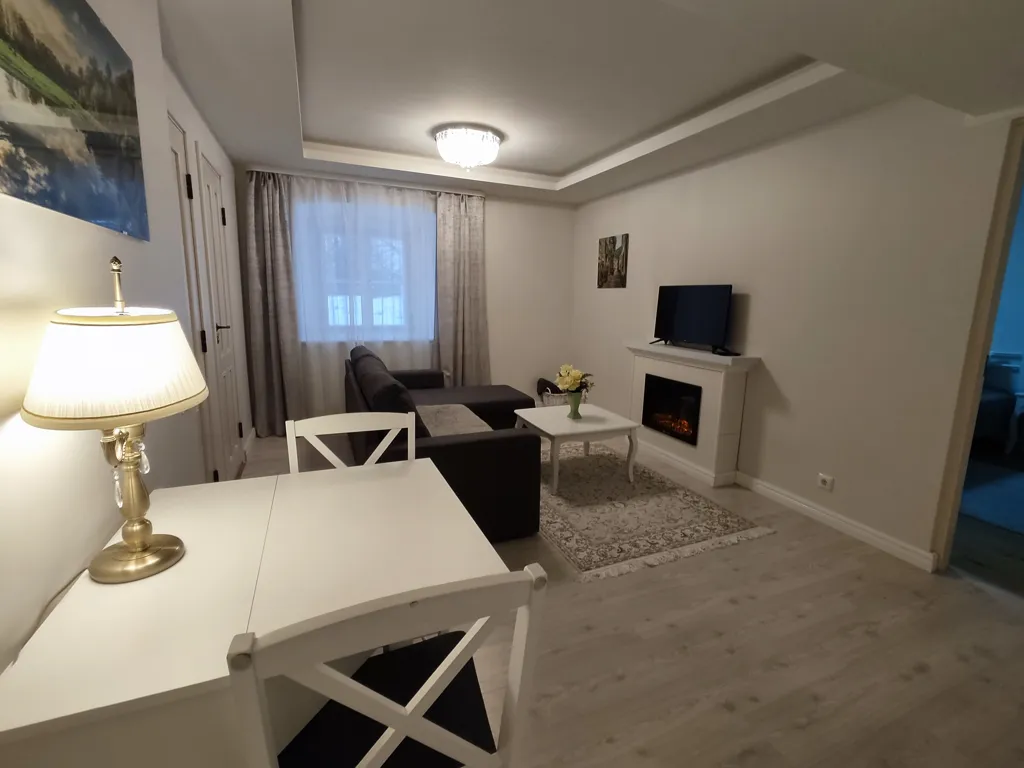 Elutuba - Renovated Apartment with Sauna in Toomemäe
