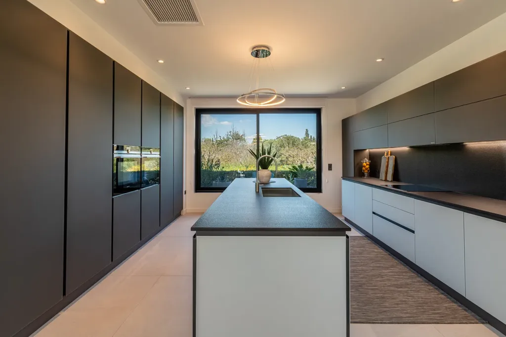 Cuisine - Luxury Villa with Pool in Varkiza