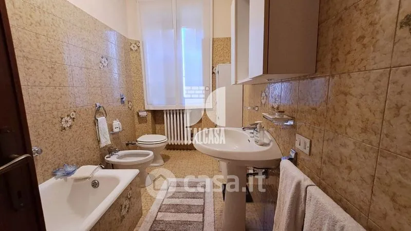 Salles de bain - Rustic Farmhouse with Garden in Roverbella
