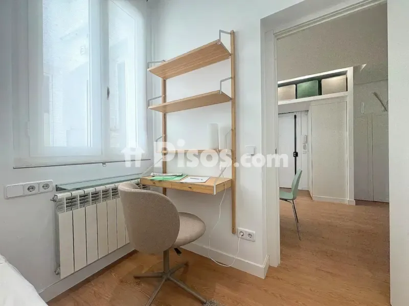 Bureau - Modern 1-Bedroom Flat in Chamberí