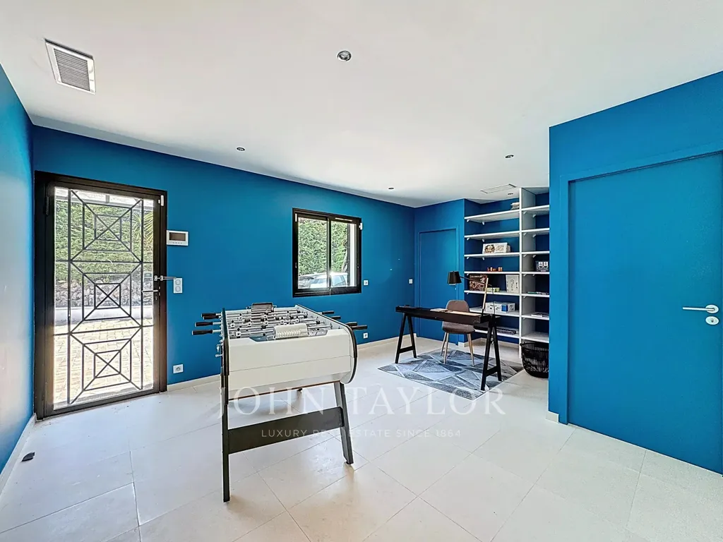 Studio - Contemporary Villa with Pool in Roquefort-les-Pins