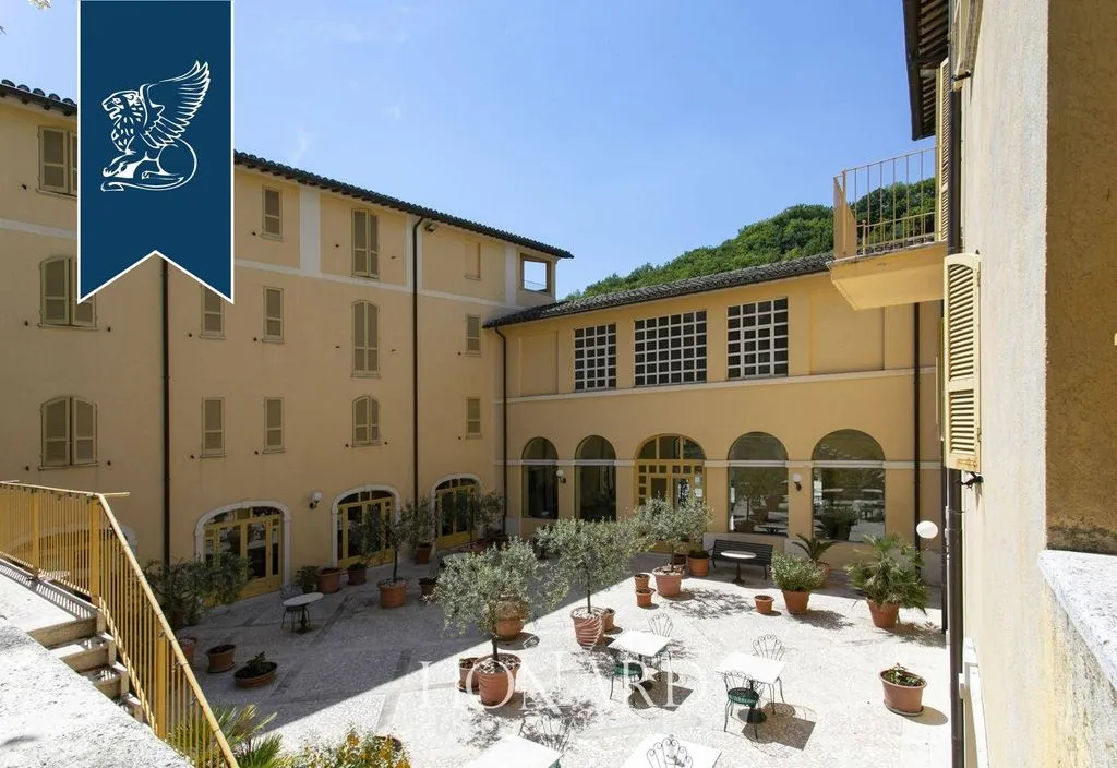 Aed - Luxury Hotel with Historical Features in Spoleto