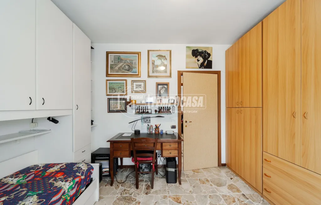 Kabinet - Apartment with Balcony in Central Bulciago