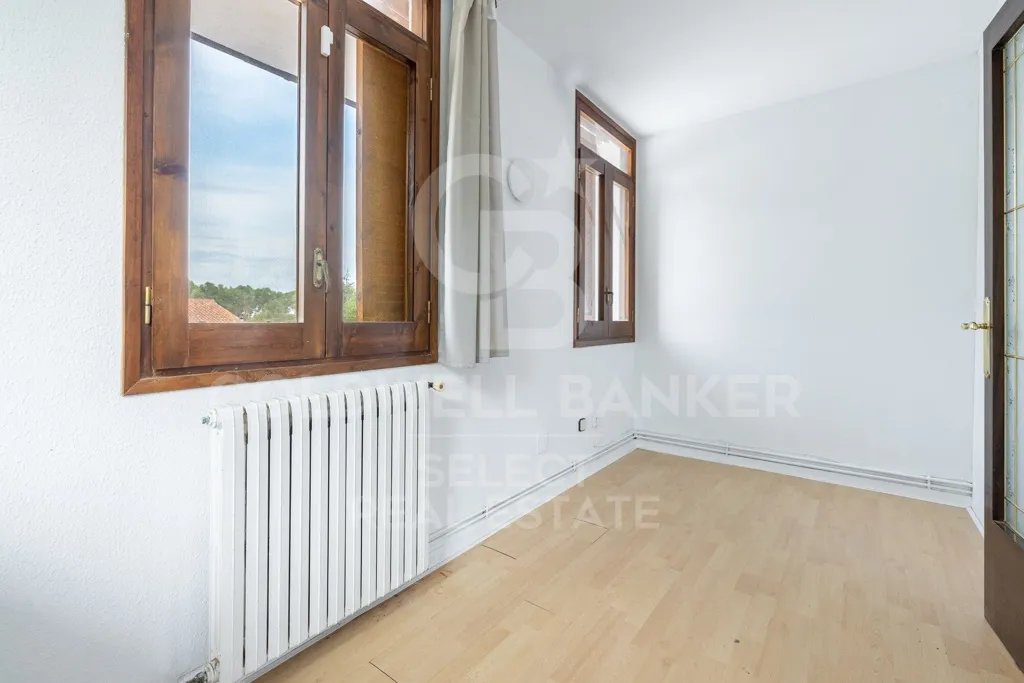 Pièces - House with Terrace near Matadepera Centre