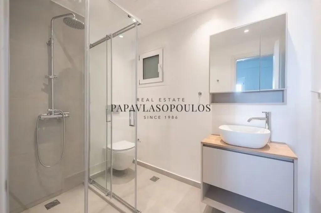 Baños - Renovated Apartment with City View in Exarcheia