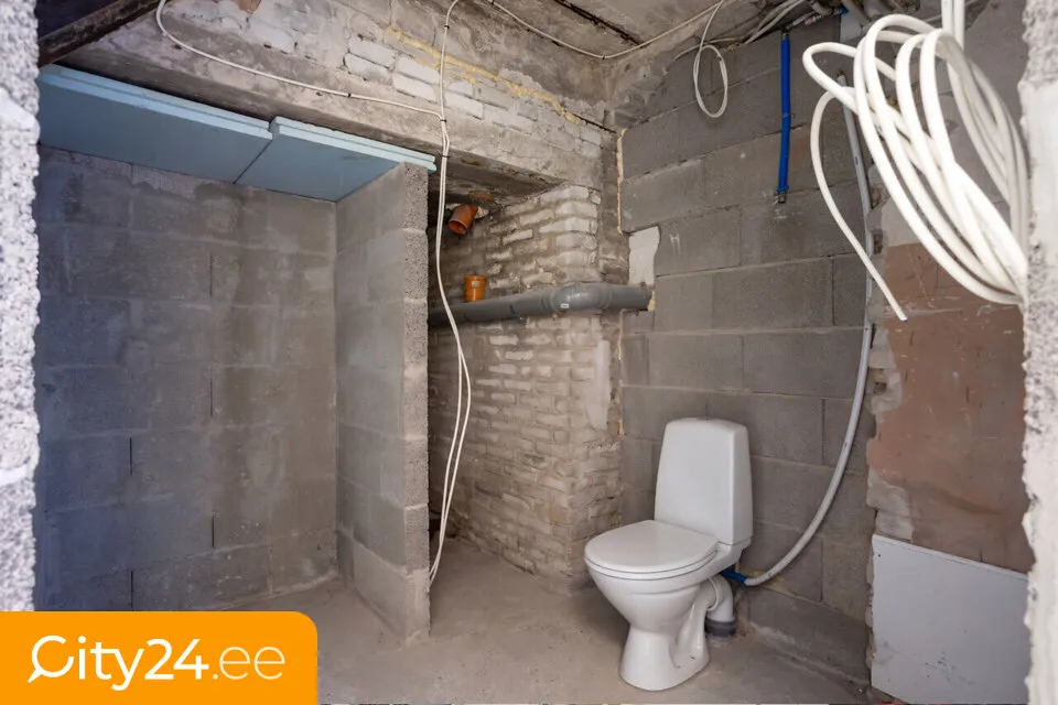 Bathrooms - Commercial Space with Sauna in Tartu Centre
