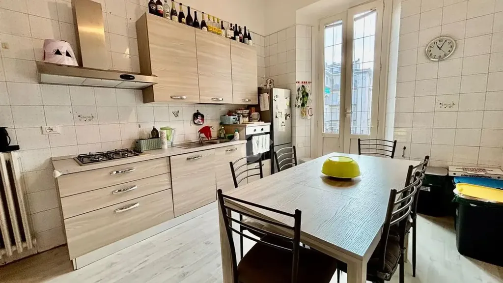 Cuisine - Period Apartment with Balcony in Florence