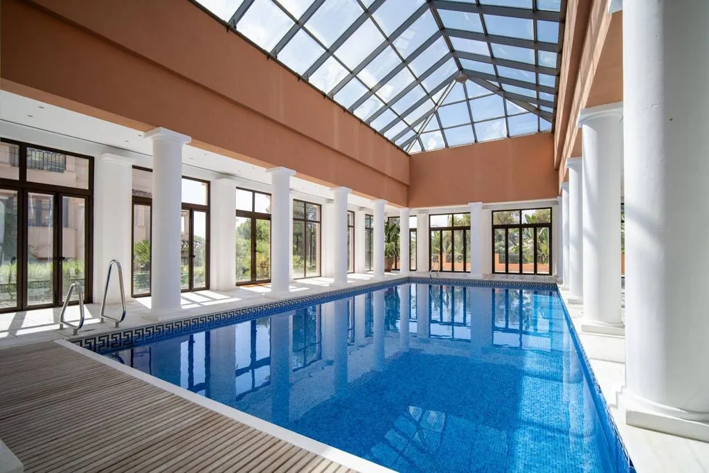 Piscine - Luxury Villa with Pool in Nueva Andalucia, Marbella