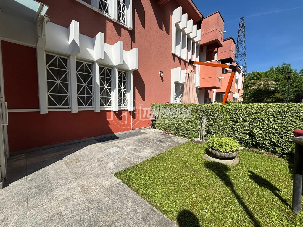 Exterior - Terraced Villa with Garden in Lodi
