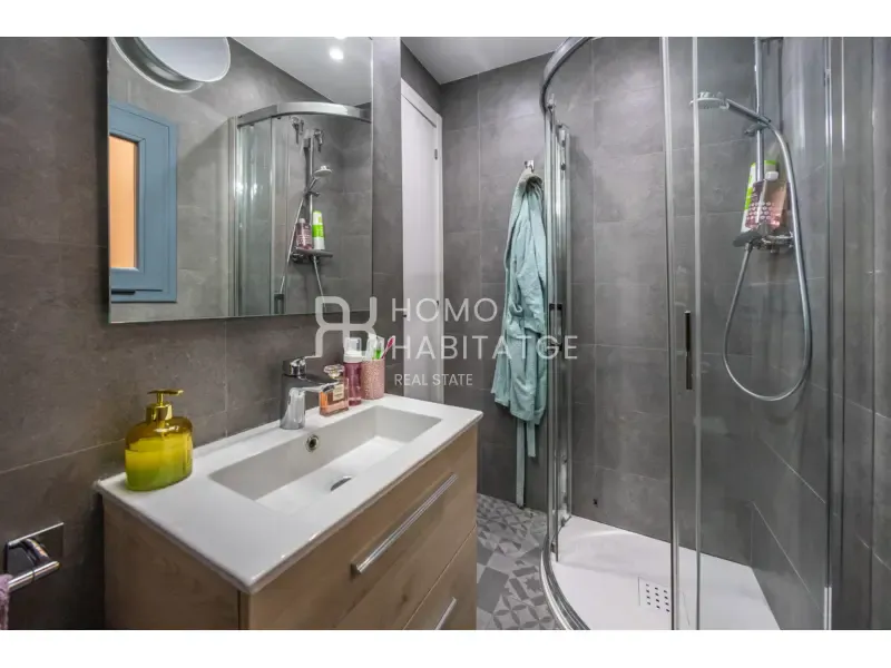 Salles de bain - Reformed Duplex with Terrace in Gràcia, Sabadell