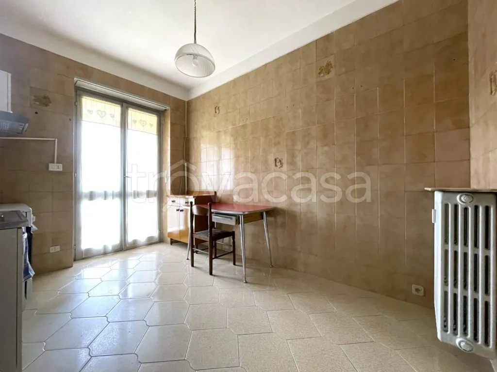 Salle à manger - Spacious 3-Bedroom Apartment in Settimo Torinese