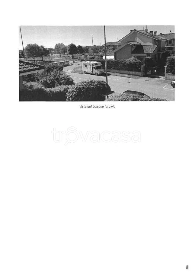 Bifamiliar Villa with Balcony in Volvera