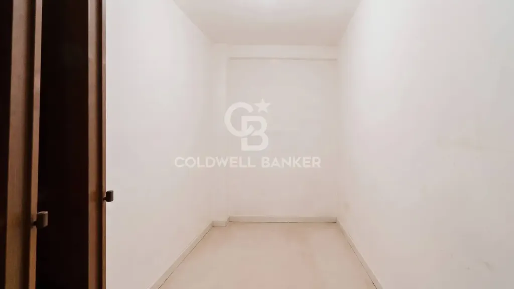 Hallway - Efficient Apartment with Triple Exposure in Bari