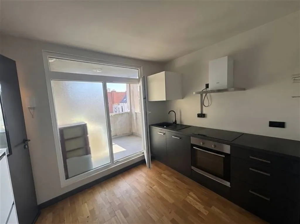 1 magamistoaga korter asukohas Antwerpen
