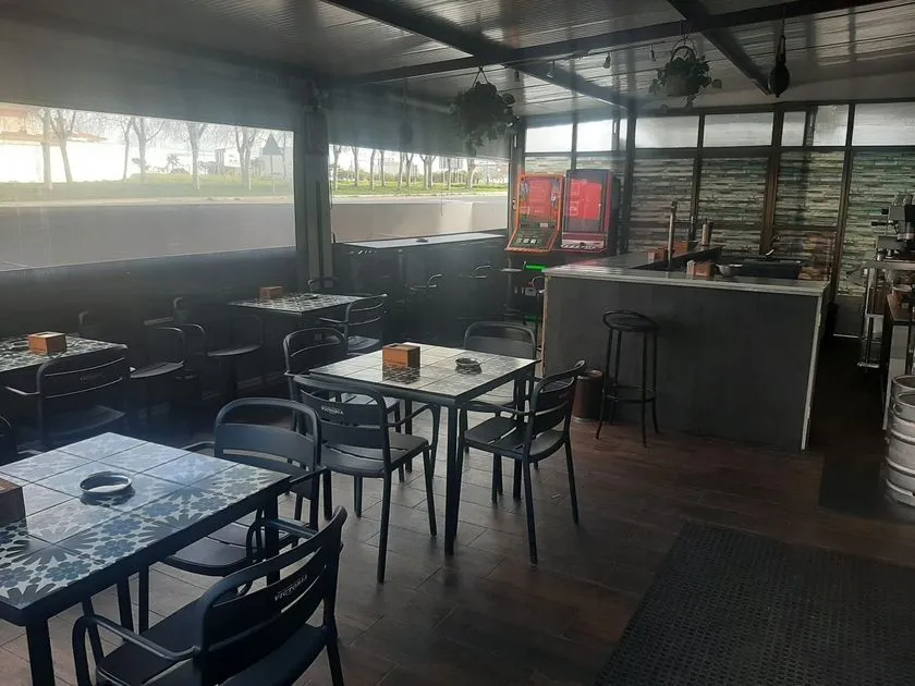 Terrass - Chalet with Commercial Space in Arroyo De La Luz