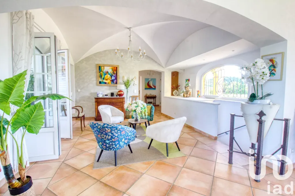 Living Room - Luxury Villa with Sea Views in Sainte-Maxime