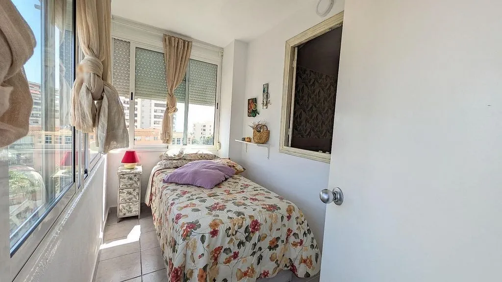 Magamistoad - 2-Bedroom Apartment with Pool in Torremolinos Centre