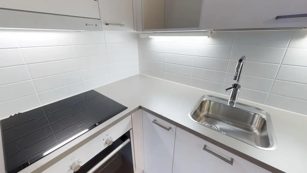Köök - Modern Flat with Balcony in Kivistö, Vantaa
