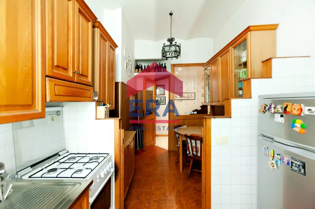 Cuisine - Apartment with Triple Exposure in Prati, Rome