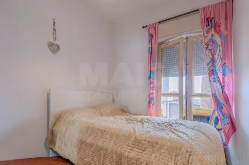 Magamistoad - T2 Apartment with Varied Views in Odivelas