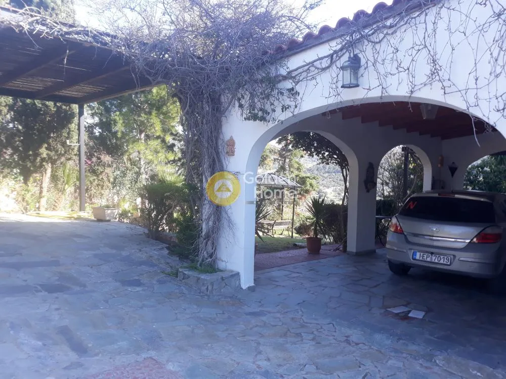 Garage - Villa with Sea View in Koropi