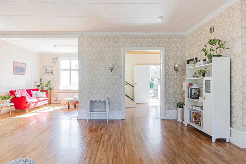 Séjour - Charming Farmhouse with Workshop in Salbohed