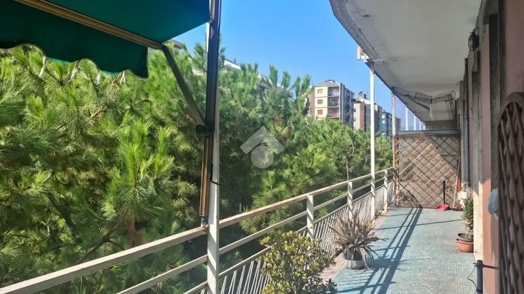 Balcon - Apartment with Balcony in Savona
