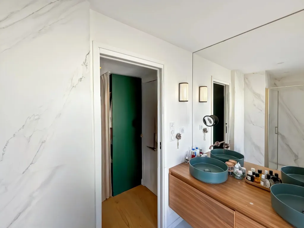 Salles de bain - Maison de Ville T5 avec Piscine à Toulouse-Guilhemery