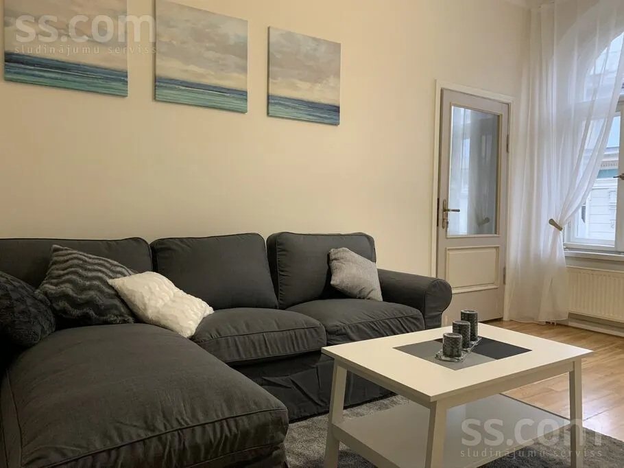 Séjour - Furnished Apartment with High Ceilings in Riga Centre