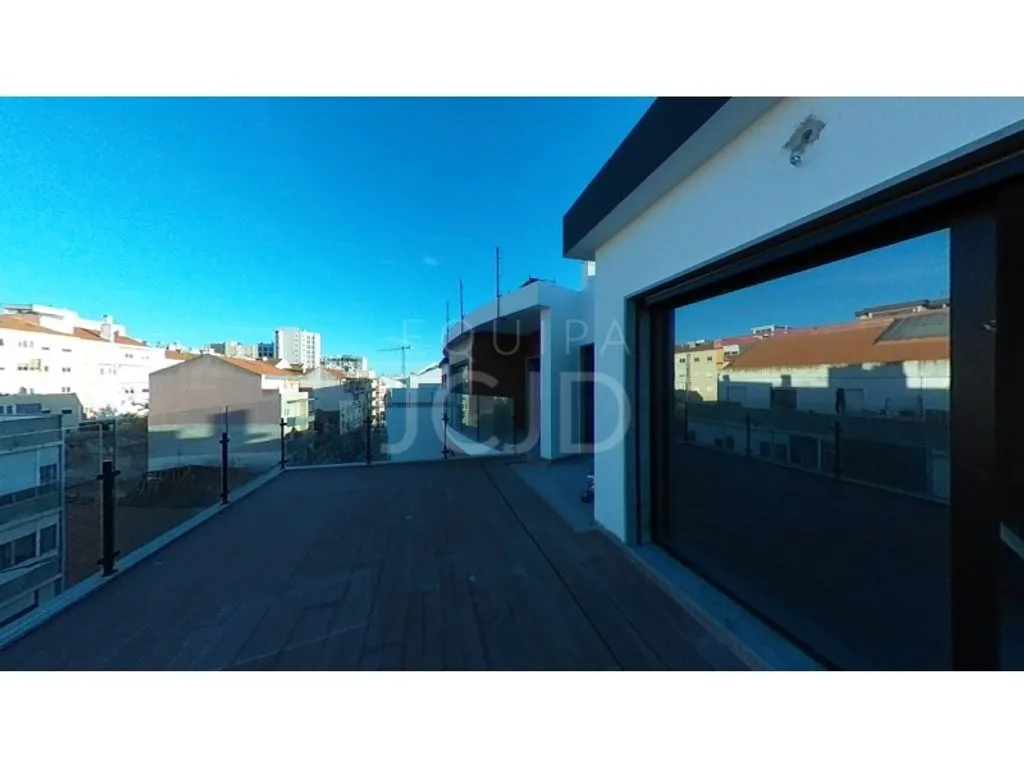 Terrass - Modern Apartment with River View in Barreiro