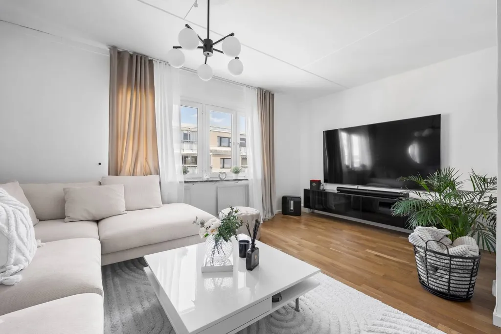 Soggiorno - Open-Plan Flat with Balcony in Kista