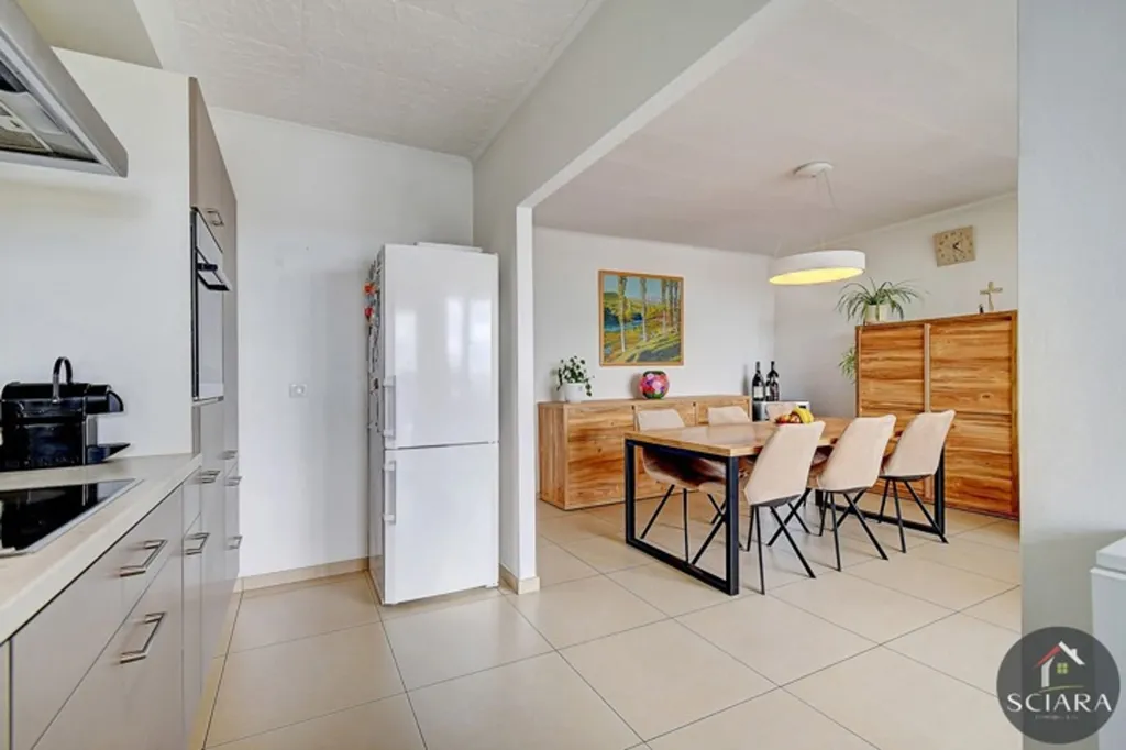 Cucina - 2-Bed Flat with Balcony on Top Floor in City Centre