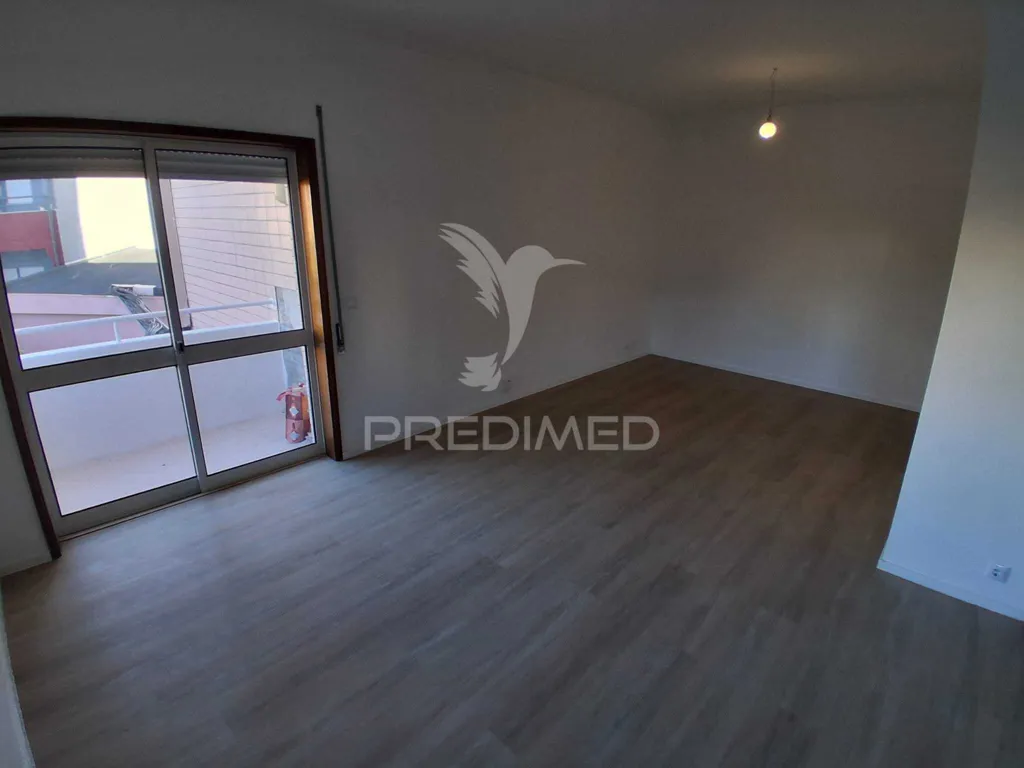 Toad - T2 Apartment with Metro Access in Baguim do Monte